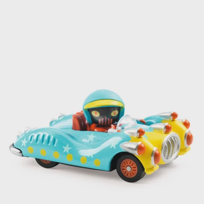 Jaren 50 auto met personage erin. Auto is licht blauw en de voorkant is geel.