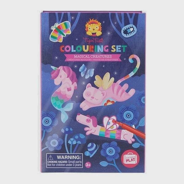 Verpakking met daarop een aantal magische wezens, een vliegende hond, zeepaardje unicorn en vliegende kat