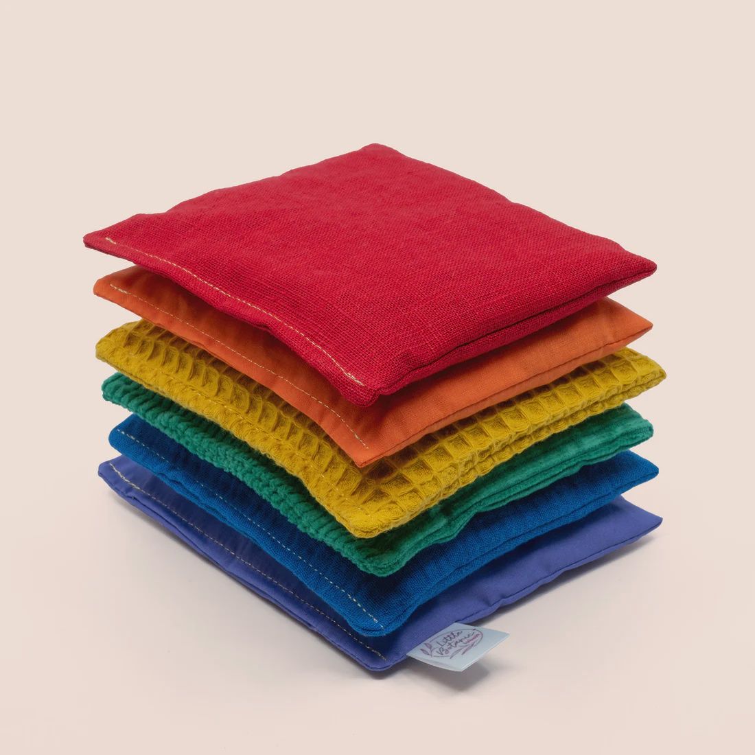 Pittenzakjes in regenboog kleuren