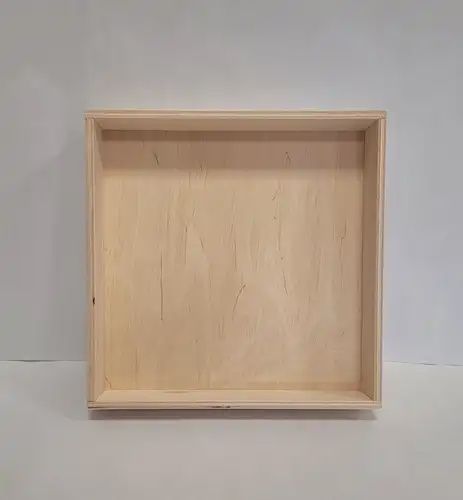 Alexander Toys houten speelbak 25 x 25 cm zonder deksel van boven op de foto gezet – sensorisch speelgoed