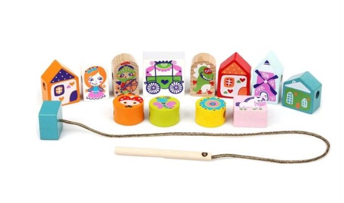 Cubika houten rijgspel Sprookjesfiguren

