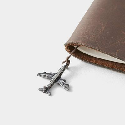 TRAVELER’S COMPANY – Traveler’s Factory – Airplane Charm
