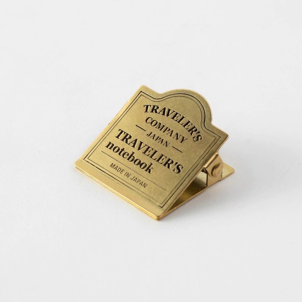 TRAVELER’S COMPANY – Brass Clip 030 – TRC Logo