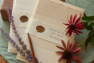 Cream Handmade Paper Tri-fold Letter Sheet Set