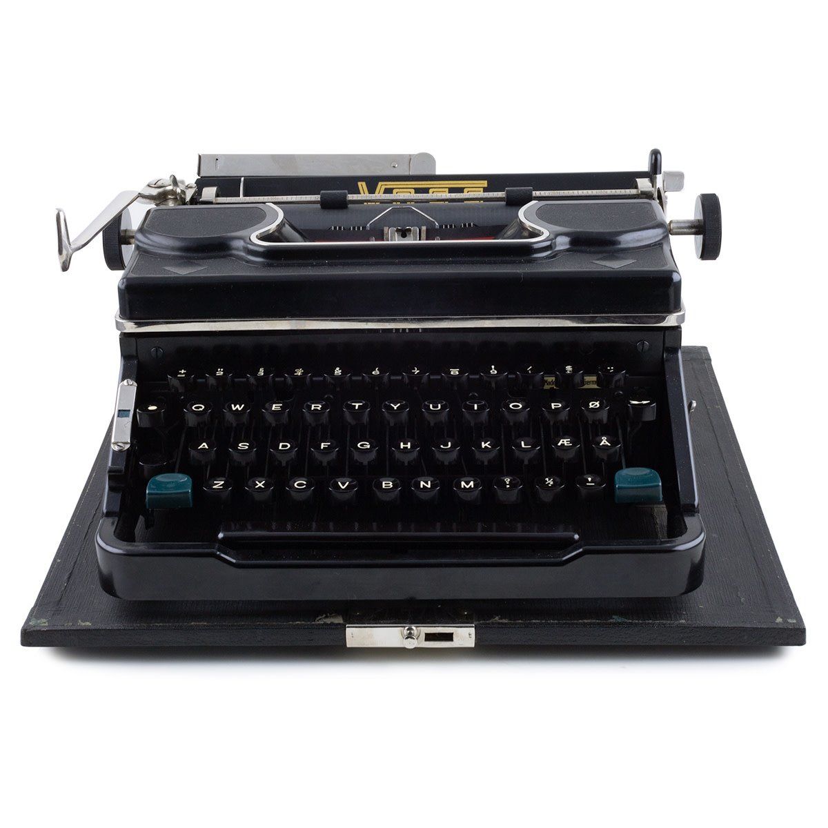 Voss Model 50 Black Vintage Typewriter