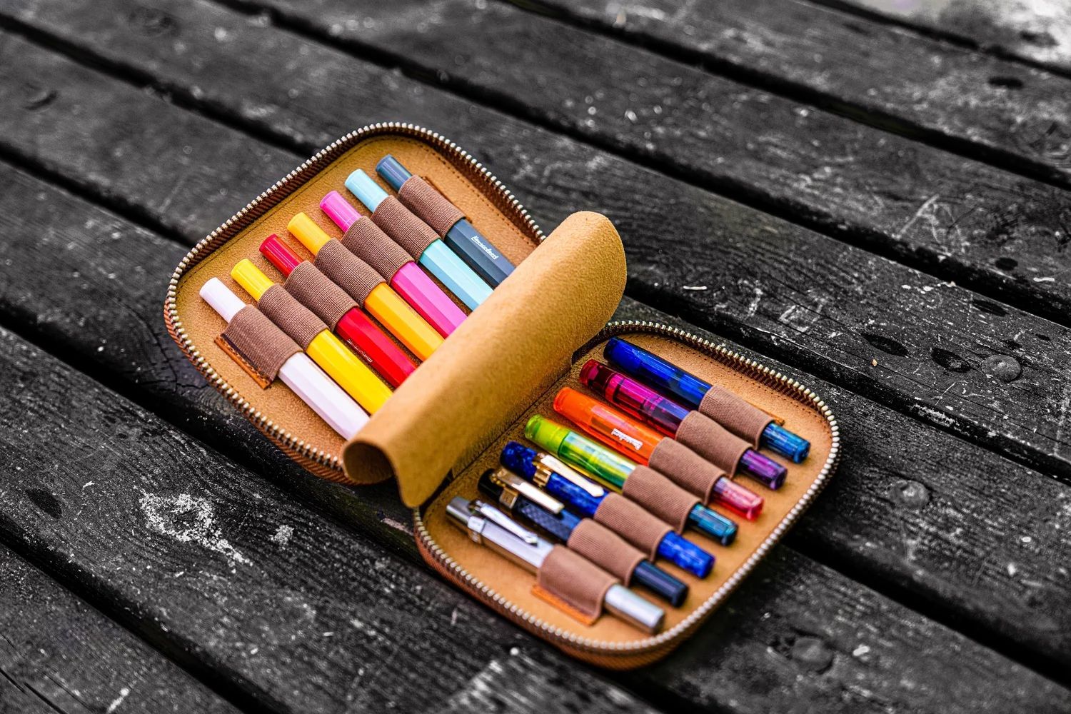 Collector Pen Case for 14 Pens - Crazy Horse Brown