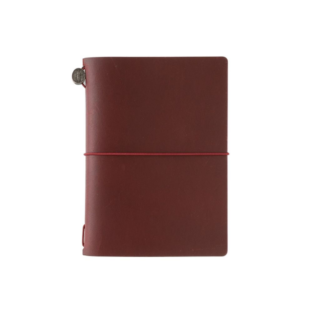 TRAVELER’S notebook Passport LOVE AND TRIP Red