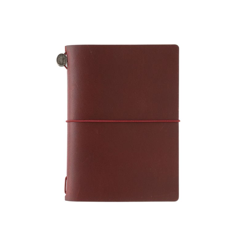 TRAVELER’S notebook Passport LOVE AND TRIP Red