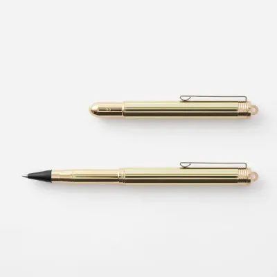 TRAVELER’S COMPANY – Brass Rollerball Pen