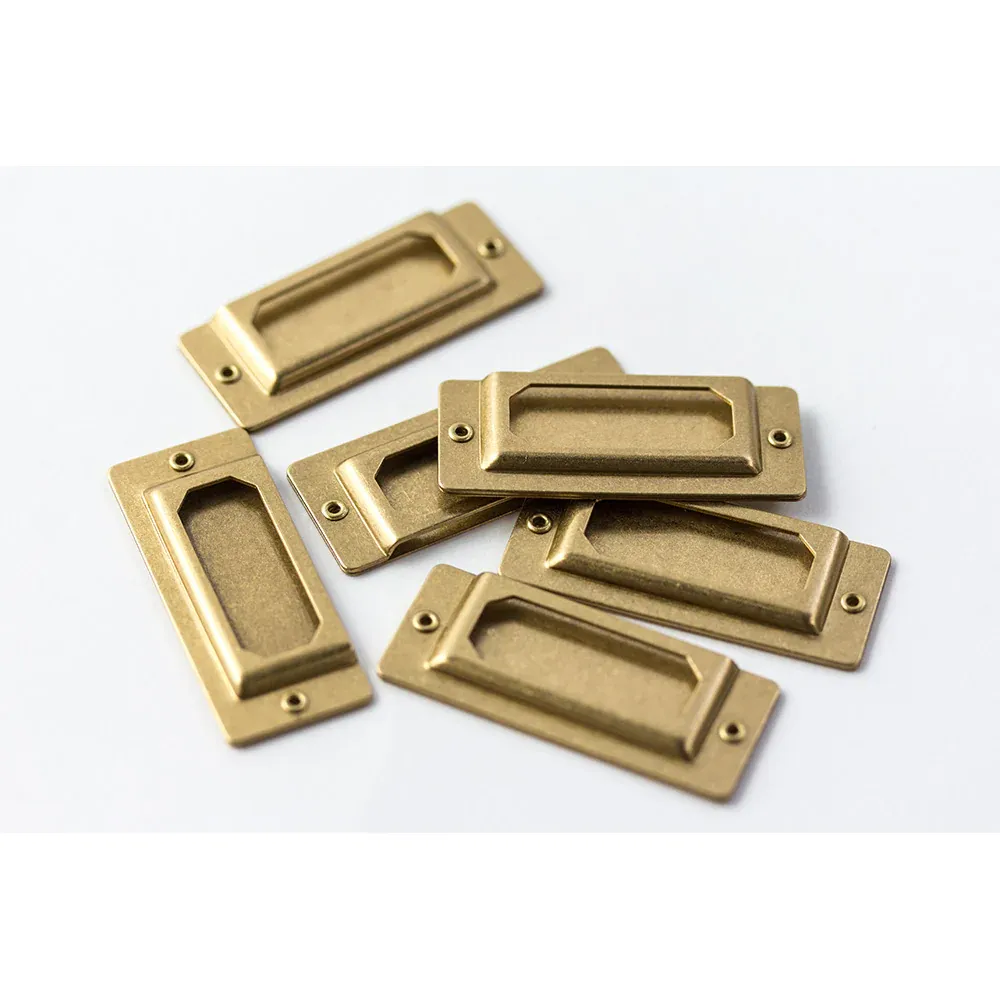 TRAVELER’S COMPANY – Brass Label Plates (Set of 6)