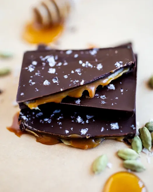 Wildwood Chocolate Bar - Cardamom and Honey Caramel with Sea Salt