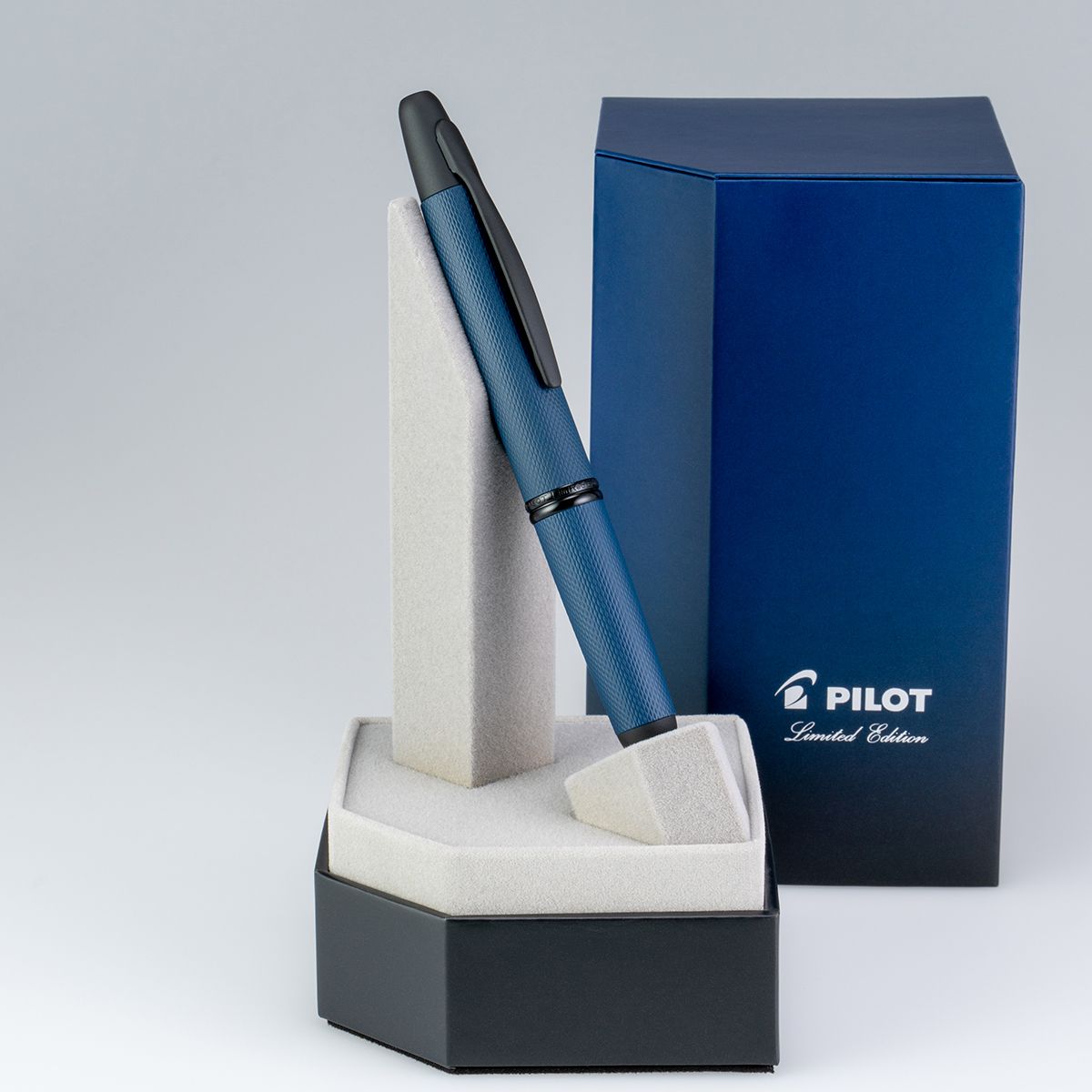 Pilot Vanishing Point Link Midnight 2025 Limited Edition Fountain