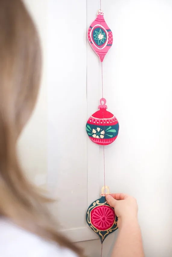 East End Press - Paper Garland - Baubles