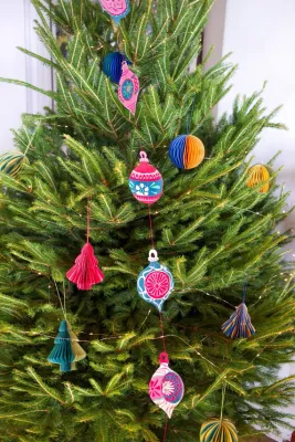 East End Press - Paper Garland - Baubles