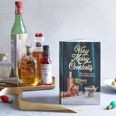 Very Merry Cocktails Book by Jessica Strand