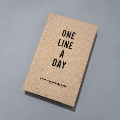 One Line A Day 5-Year Memory Book - Linen
