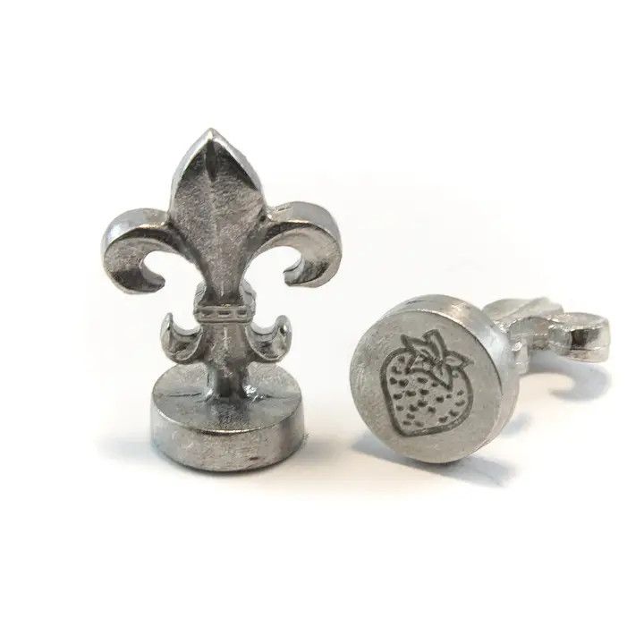 Classic Seal Strawberry