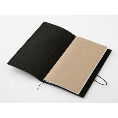 TRAVELER’S COMPANY – Traveler’s Notebook – Black (Regular Size)