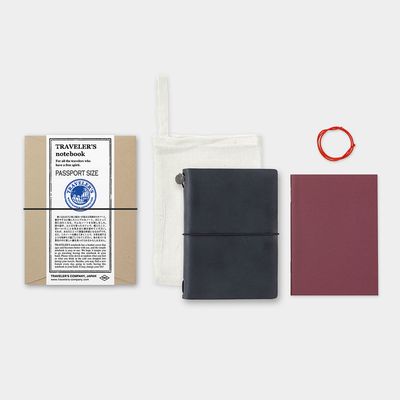 TRAVELER'S COMPANY Traveler's Notebook – Black (Passport Size)