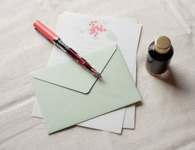 Midori MD Letter Set 460 Letterpress Bouquet Red