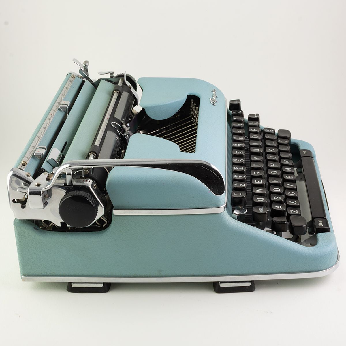 Olympia SM-3 Blue Vintage Typewriter (1961)