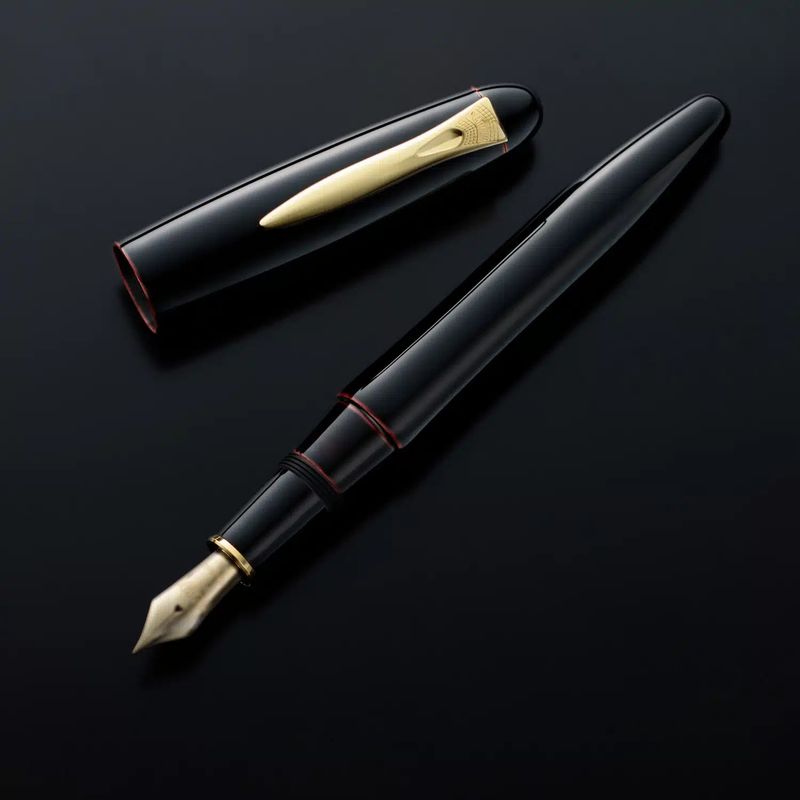 Platinum Izumo Tamenuri Akatame (Red) Fountain Pen