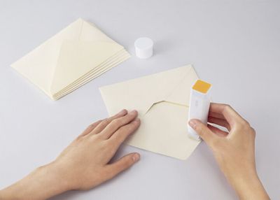 Gloo Glue Stick No Wrinkles