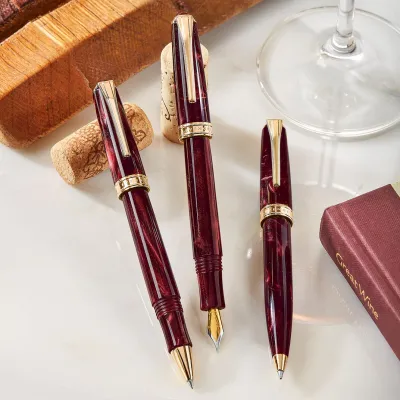 Levenger True Writer Classic Fountain Pen Bordeaux