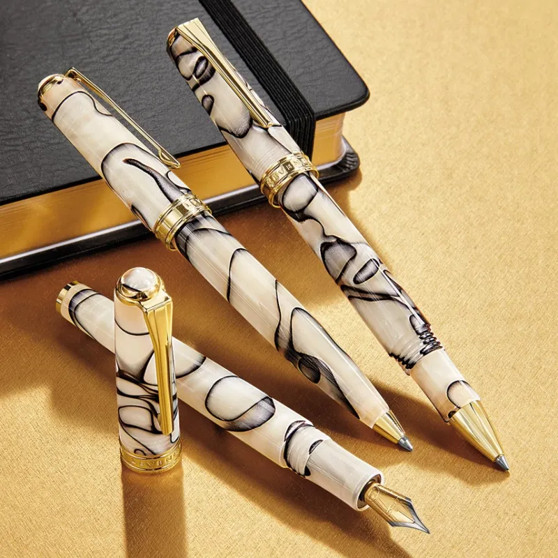 Levenger True Writer Classic Carrara Fountain Pen