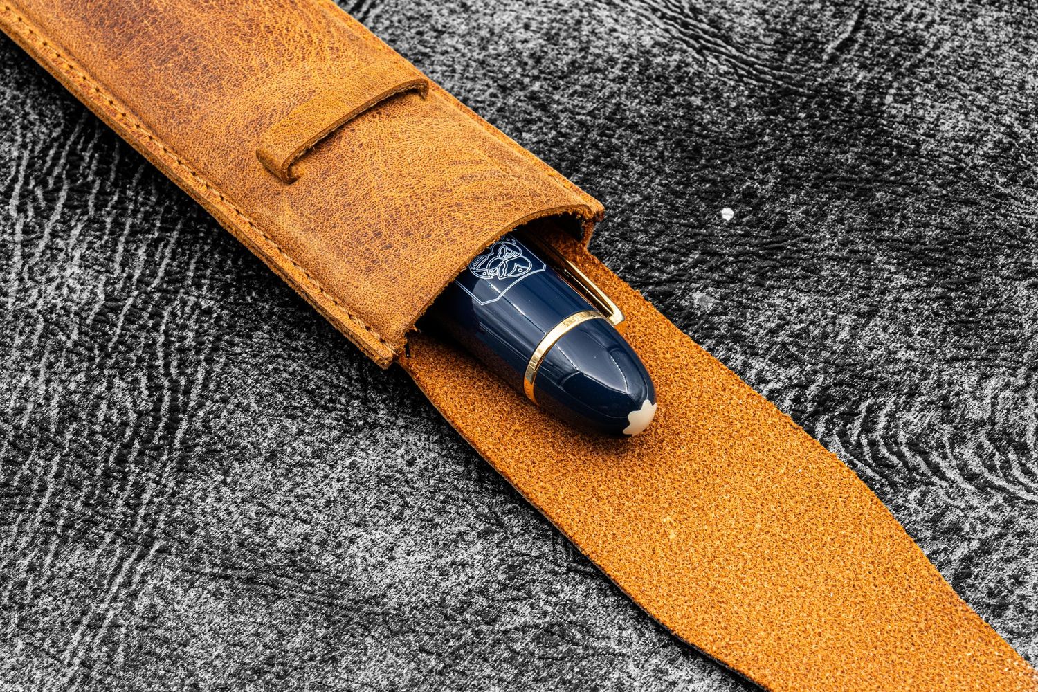 Galen Leather Vintage Slim Leather Single Pen Sleeve