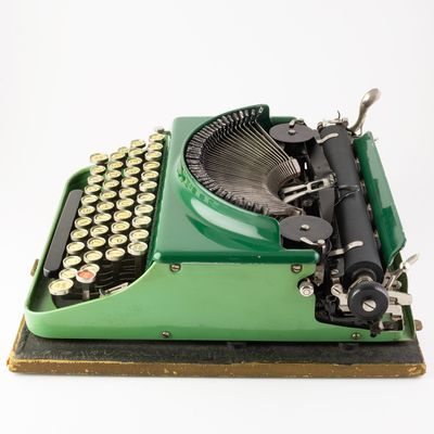 Remington Portable Green Typewriter (1930)