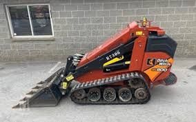 Rental SK800 Mini Skidsteer