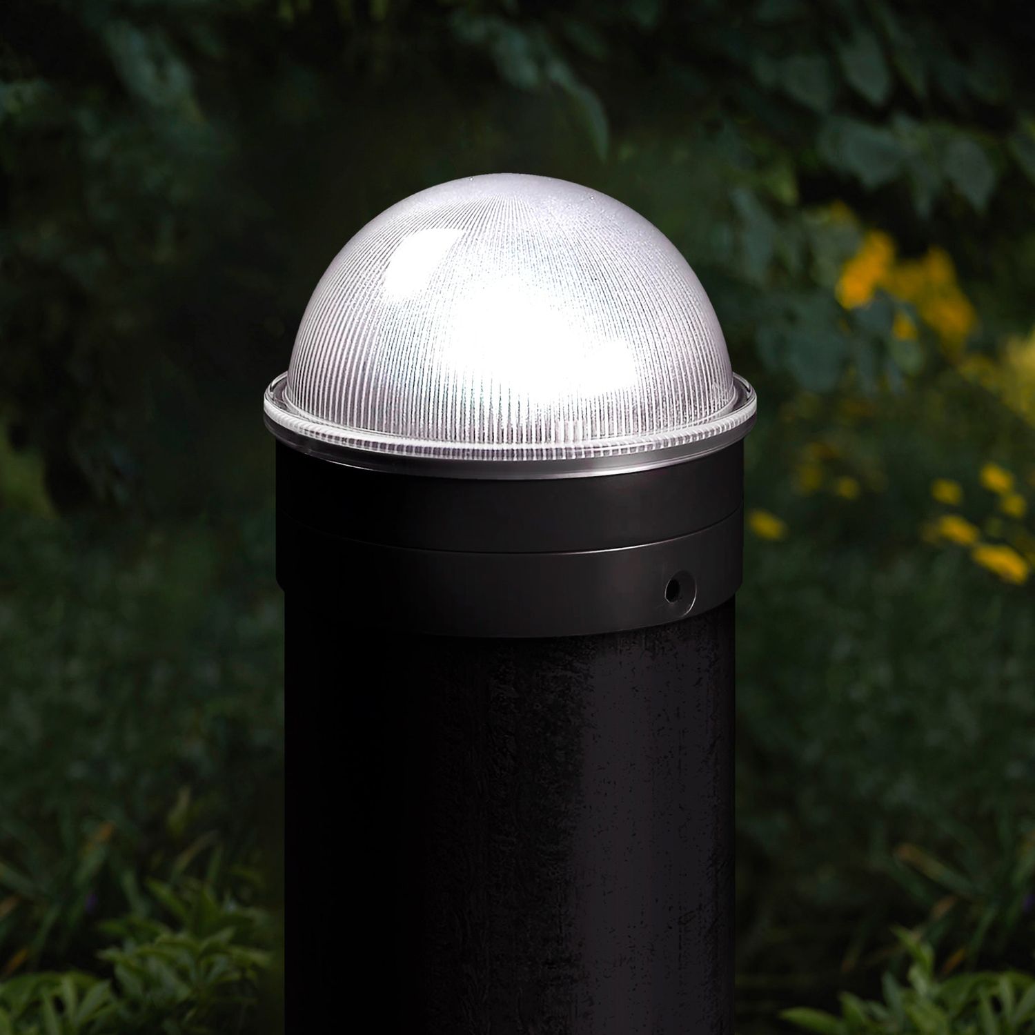 Black Chainlink Summit Solar Post Cap