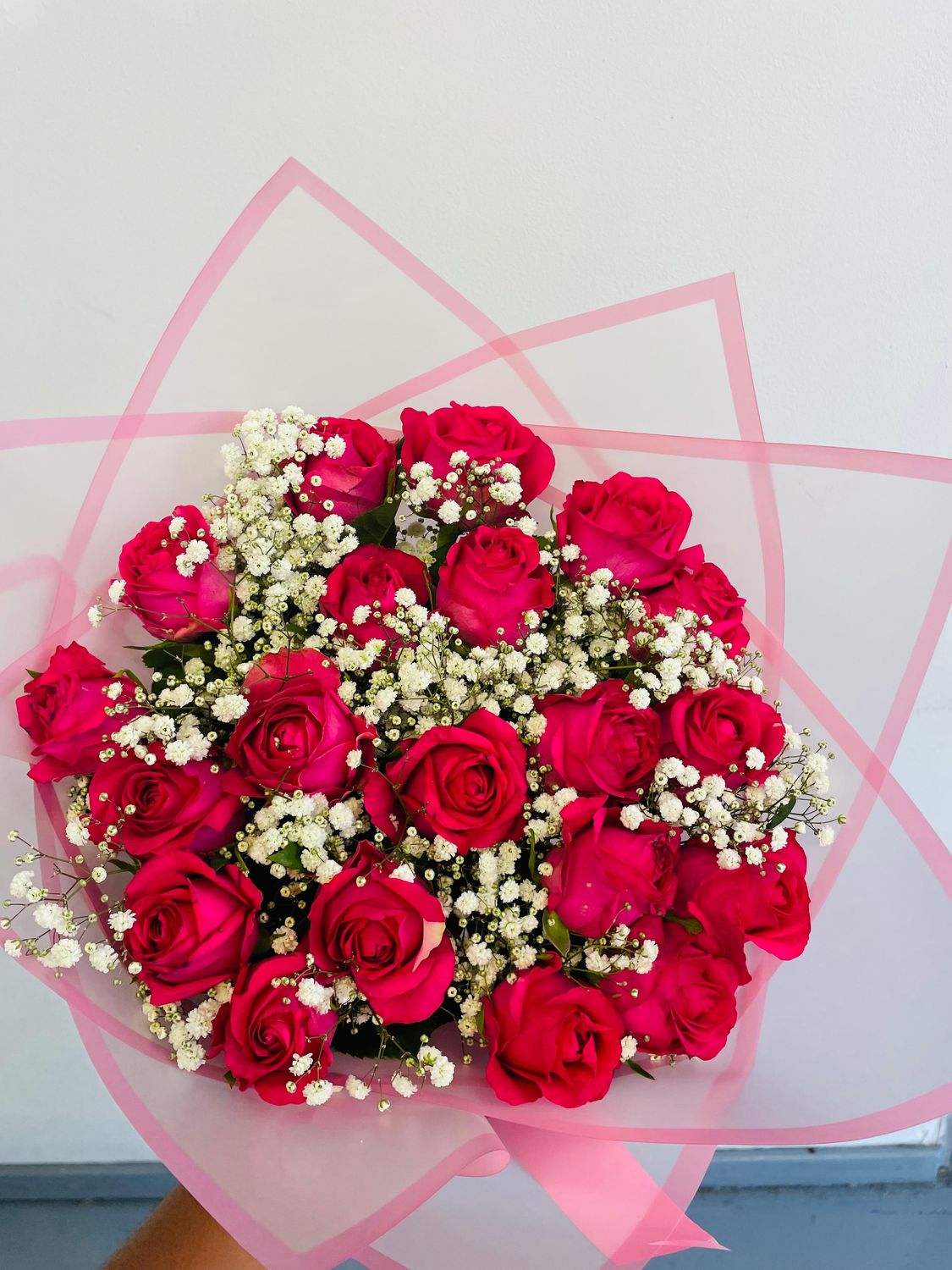 20 Pink Roses with Gyp