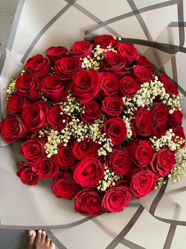 40 Red Roses with Gyp