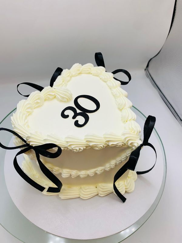 15cm Heart shaped cake