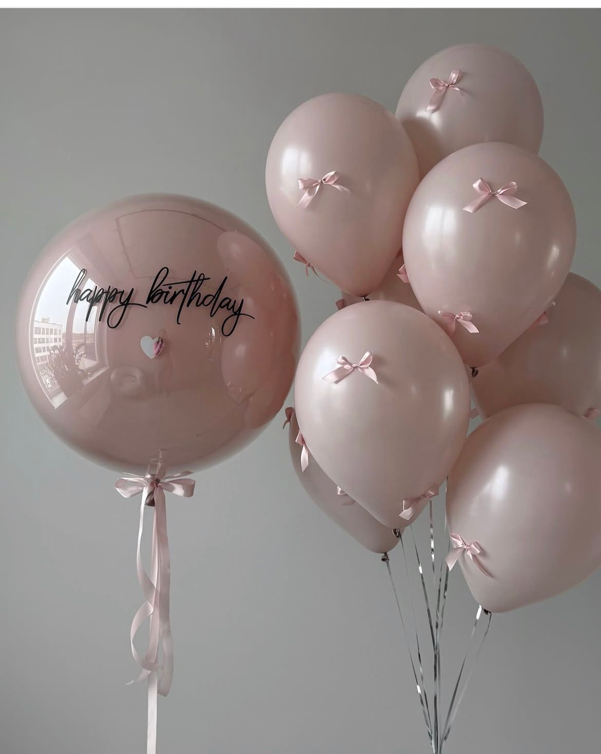 18 inch Balloon +8 12 inch helium balloons