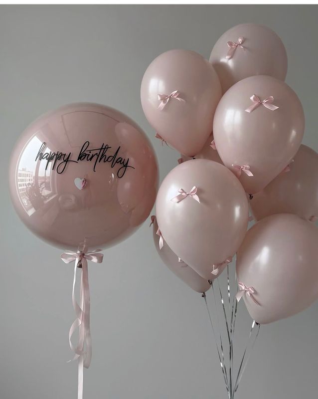 18 inch Balloon +8 12 inch helium balloons