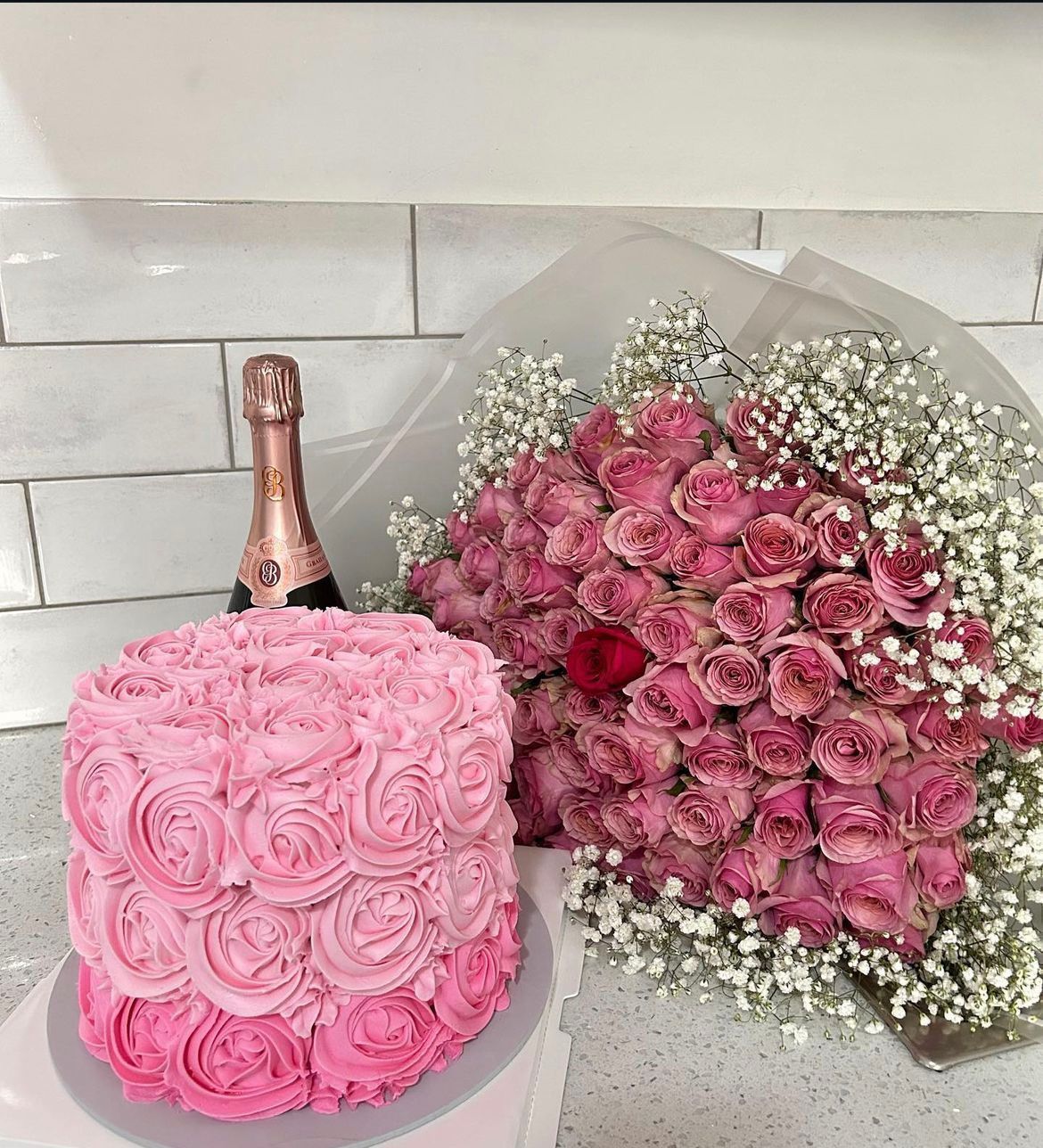 50 pink Roses with an 18cm Cake