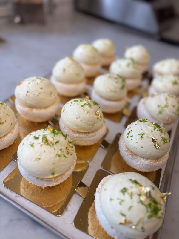 Pavlova  (meringue) (FR/EN)