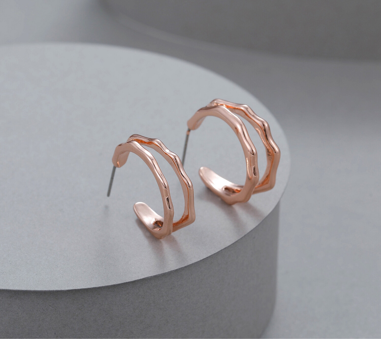 Structured Hoop Earrings - Rose