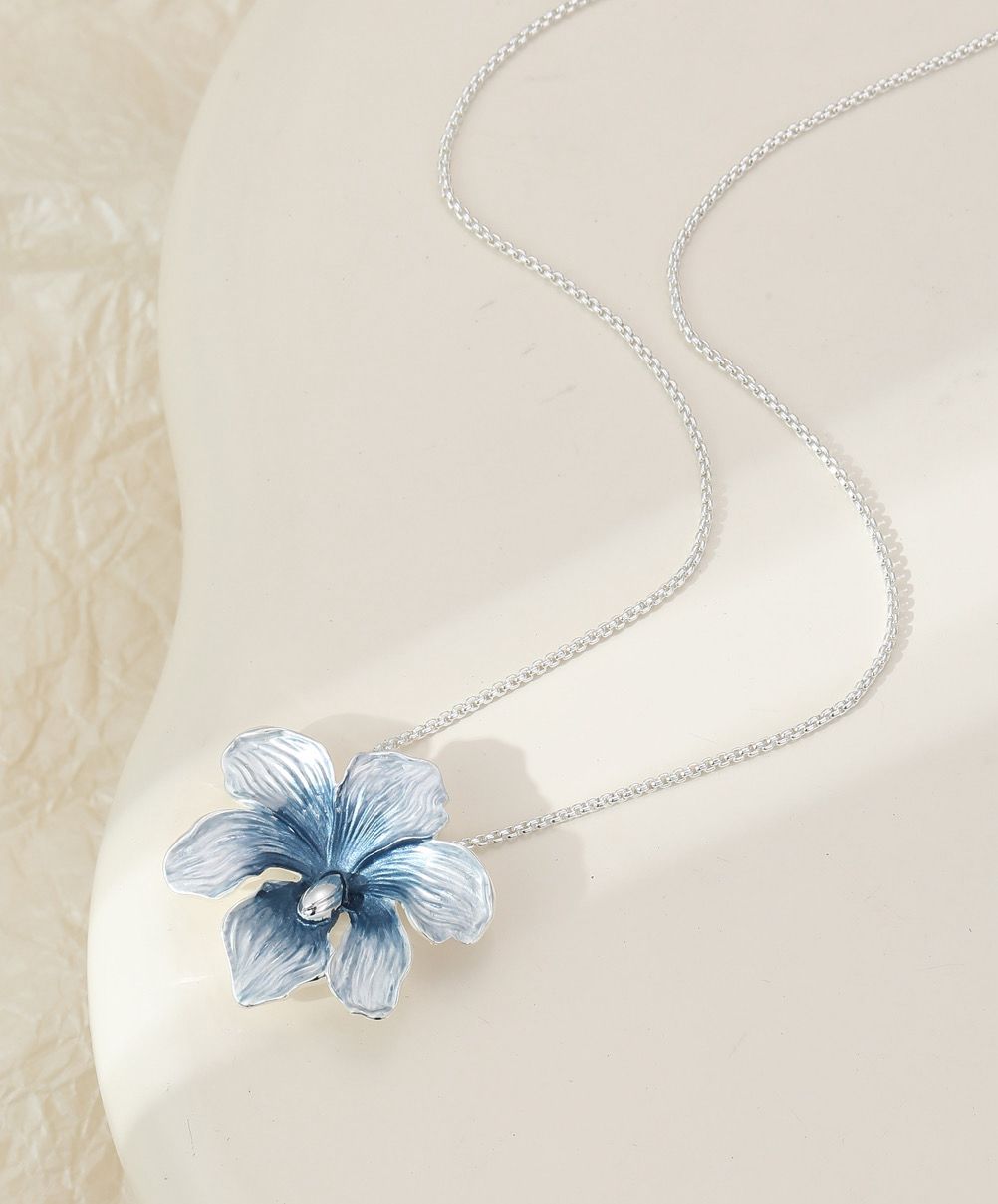 Blue Ombré Flower Pendant