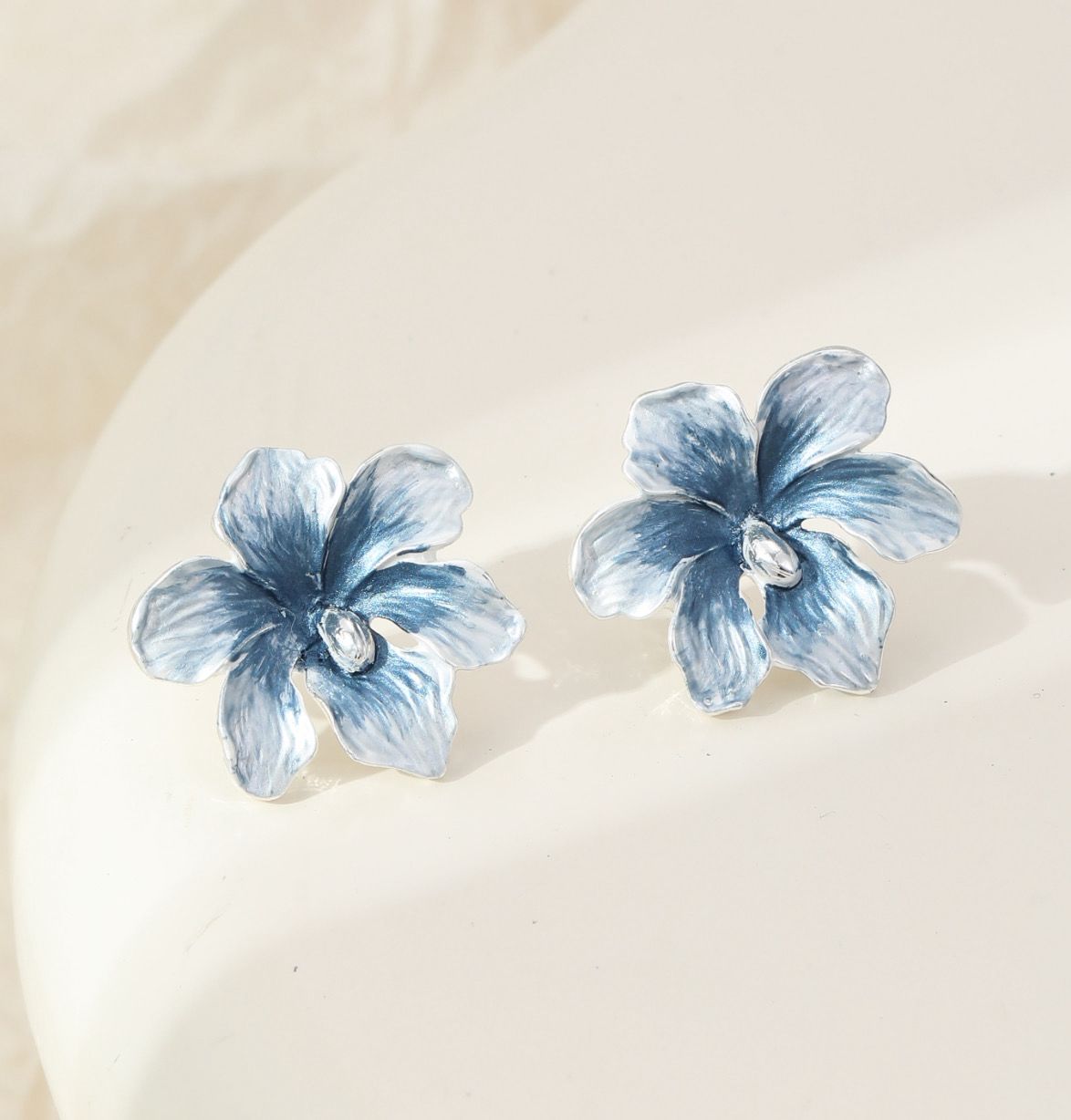 Blue Ombré Flower Earrings