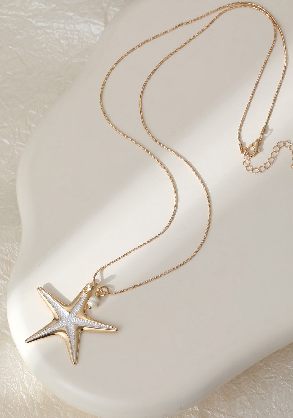 Long Starfish Faux Pearl Necklace - Gold