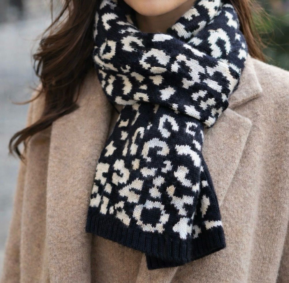 Knitted Style Black And White Leopard Scarf