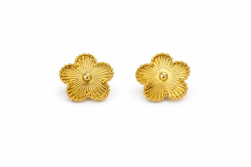 Gold Clover Stud Earrings