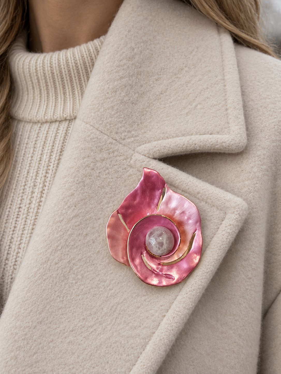 Pink Swirl Marble Effect Magnetic Brooch Pink Swirl Marble Effect Magnetic Brooch
