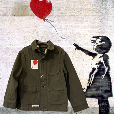 Veste bébé Banksy : poésie et innocence