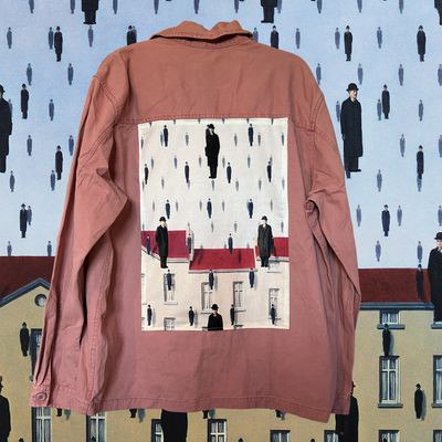 Veste René Magritte : mystère et surréalisme élégant