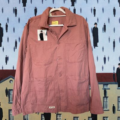 Veste René Magritte : mystère et surréalisme élégant
